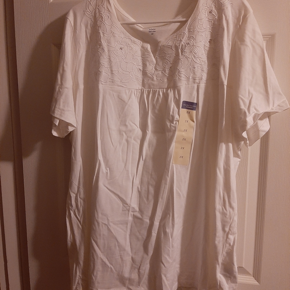 Laura Scott short sleeve top